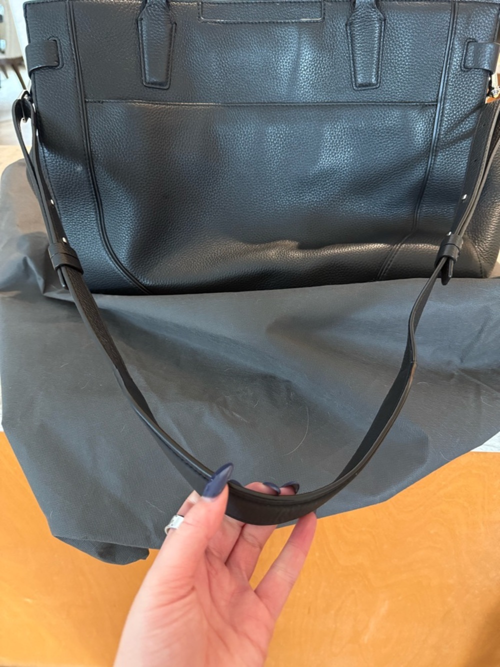 TUMI Black Leather Travel Tote Bag - Picture 8 of 10